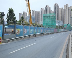 施工工地圍擋選取采購有什么講究嗎？旭東鋼構廠家告訴你