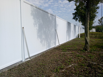 深圳pvc 圍擋優(yōu)多好用？先看看深圳PVC圍擋的特點